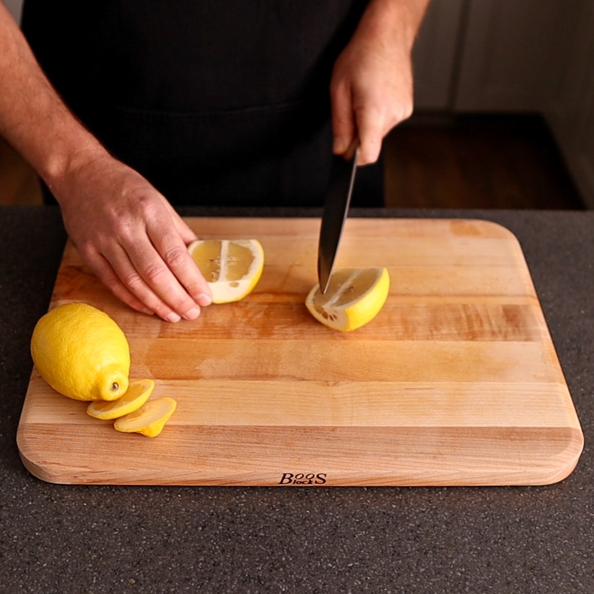 slicing the lemons